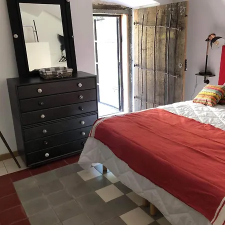 1722 De Charmes Gasthuis Ville-di-Paraso