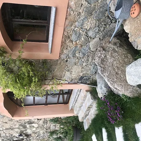 Guest house 1722 De Charmes Ville-di-Paraso