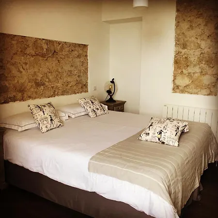Guest house 1722 De Charmes