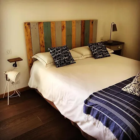 1722 De Charmes Guest house