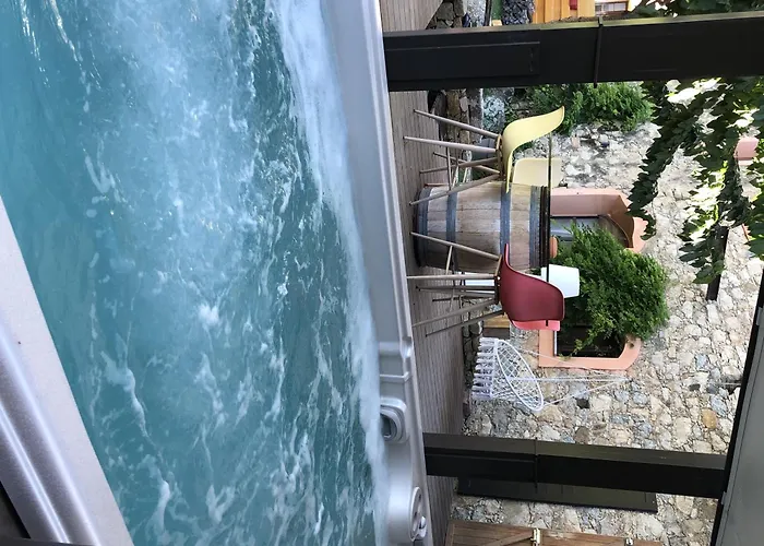 1722 De Charme Ville-di-Paraso