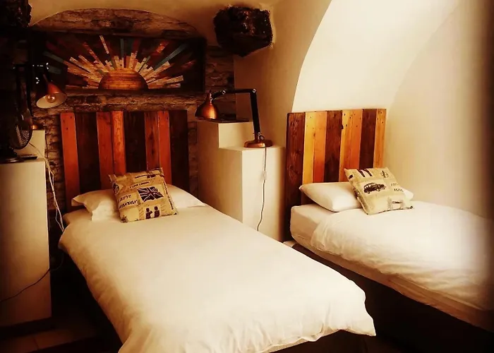 1722 De Charme 4*
